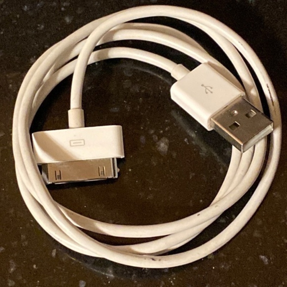 APPLE Nano charging cord